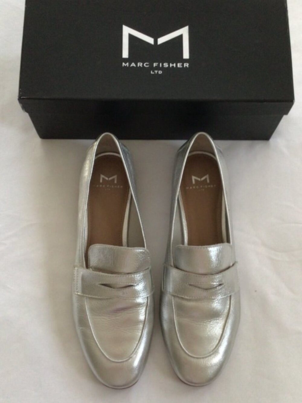 Marcd Fisher Silver Leather Loafers Sz 8.5